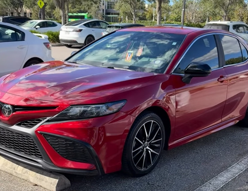 Sedan Mobile Car detailing service in Tampa, FL